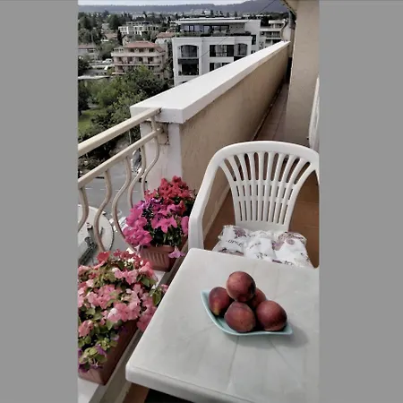 Apartamento Sakura Saints Constantine and Helena